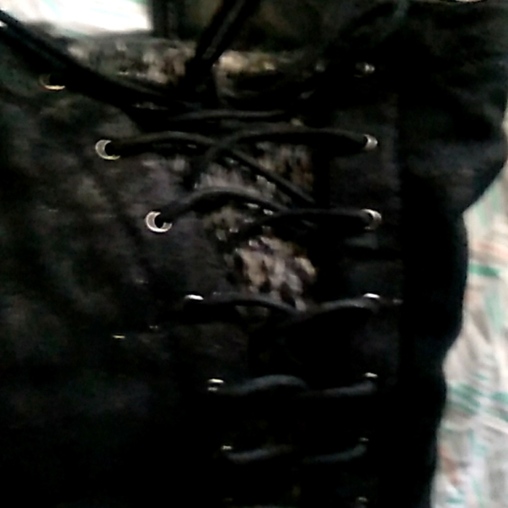 Womens boots - Picture 2 of 4